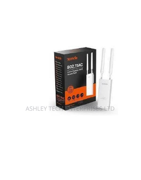Tenda OAP1200 AC1200 Outdoor Network Access Point