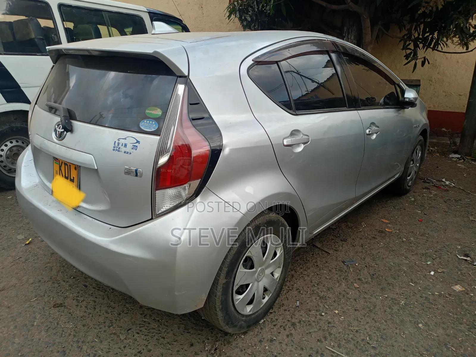 Toyota Aqua 2015 Silver