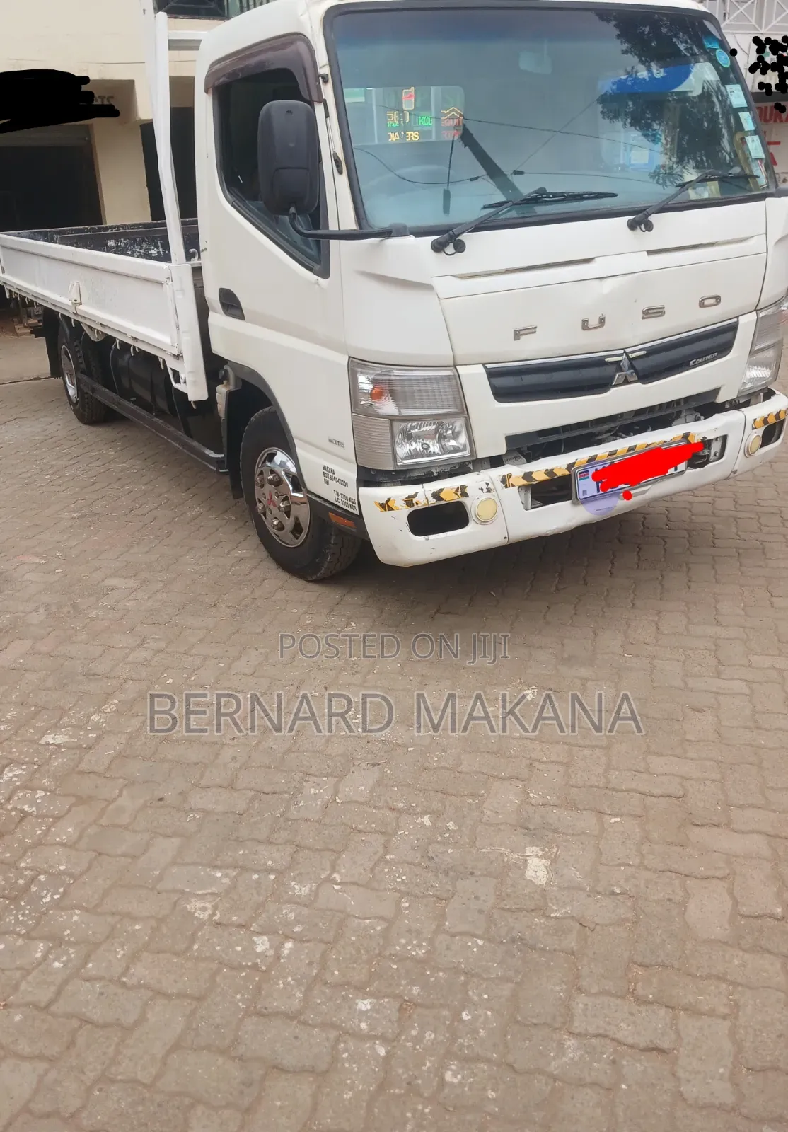 Truck Mitsubishi 2013 White