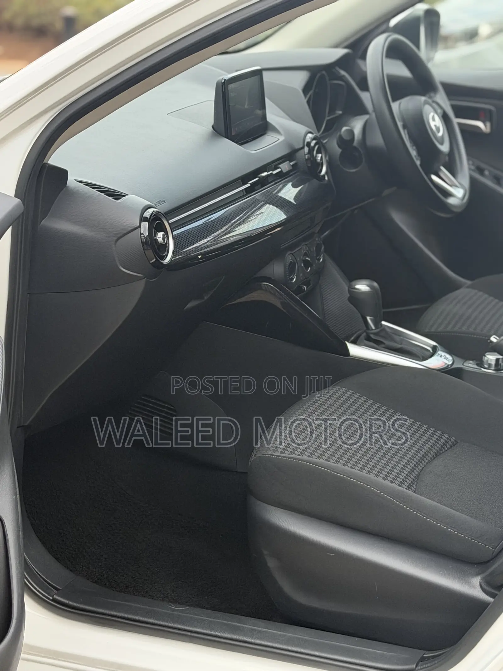 Mazda Demio 2019 Pearl