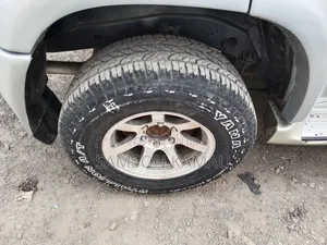 Toyota Hilux Surf 2000 Beige