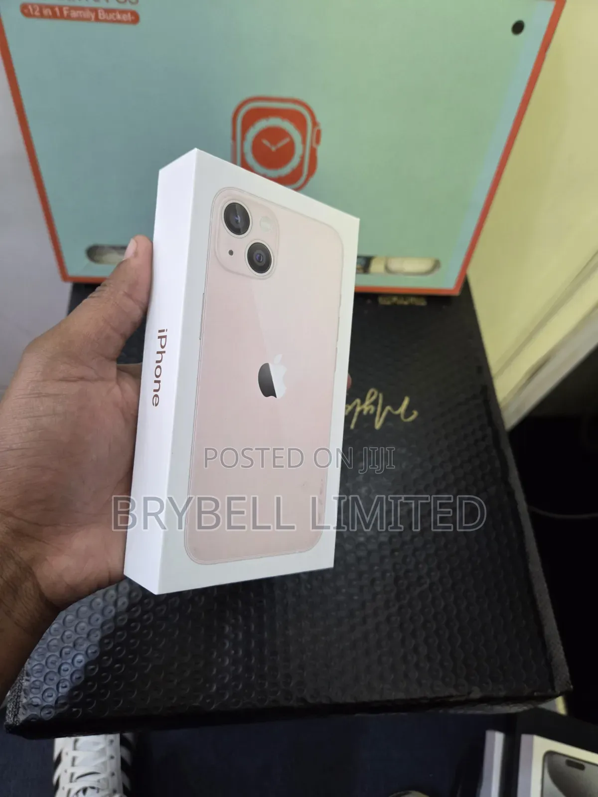 New Apple iPhone 13 128 GB Pink
