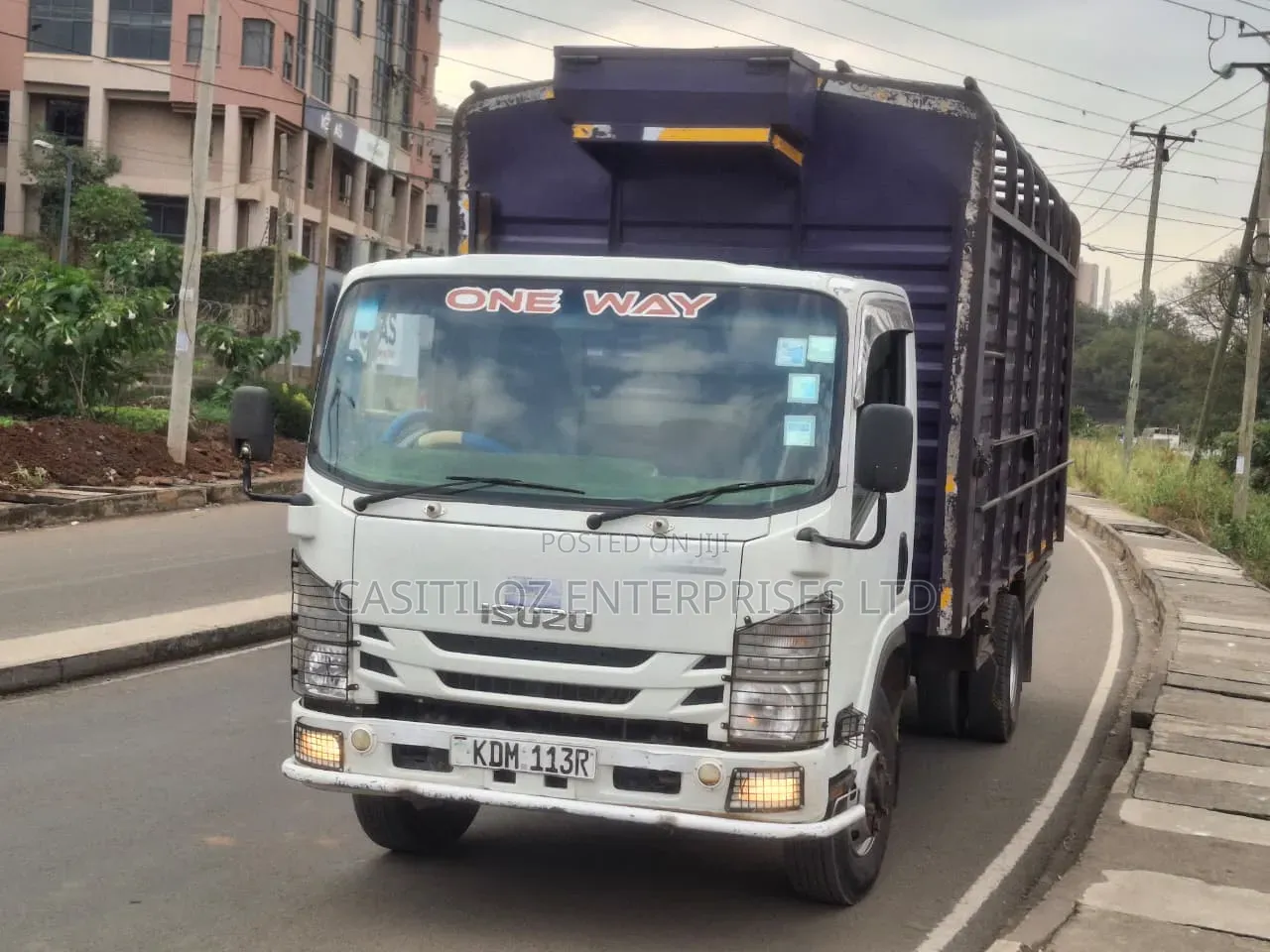Isuzu NQR Truck
