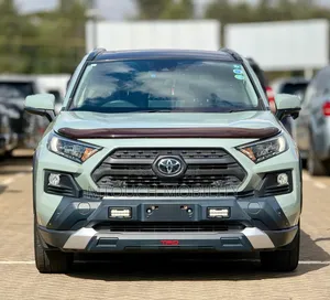 Toyota RAV4 2020 Green