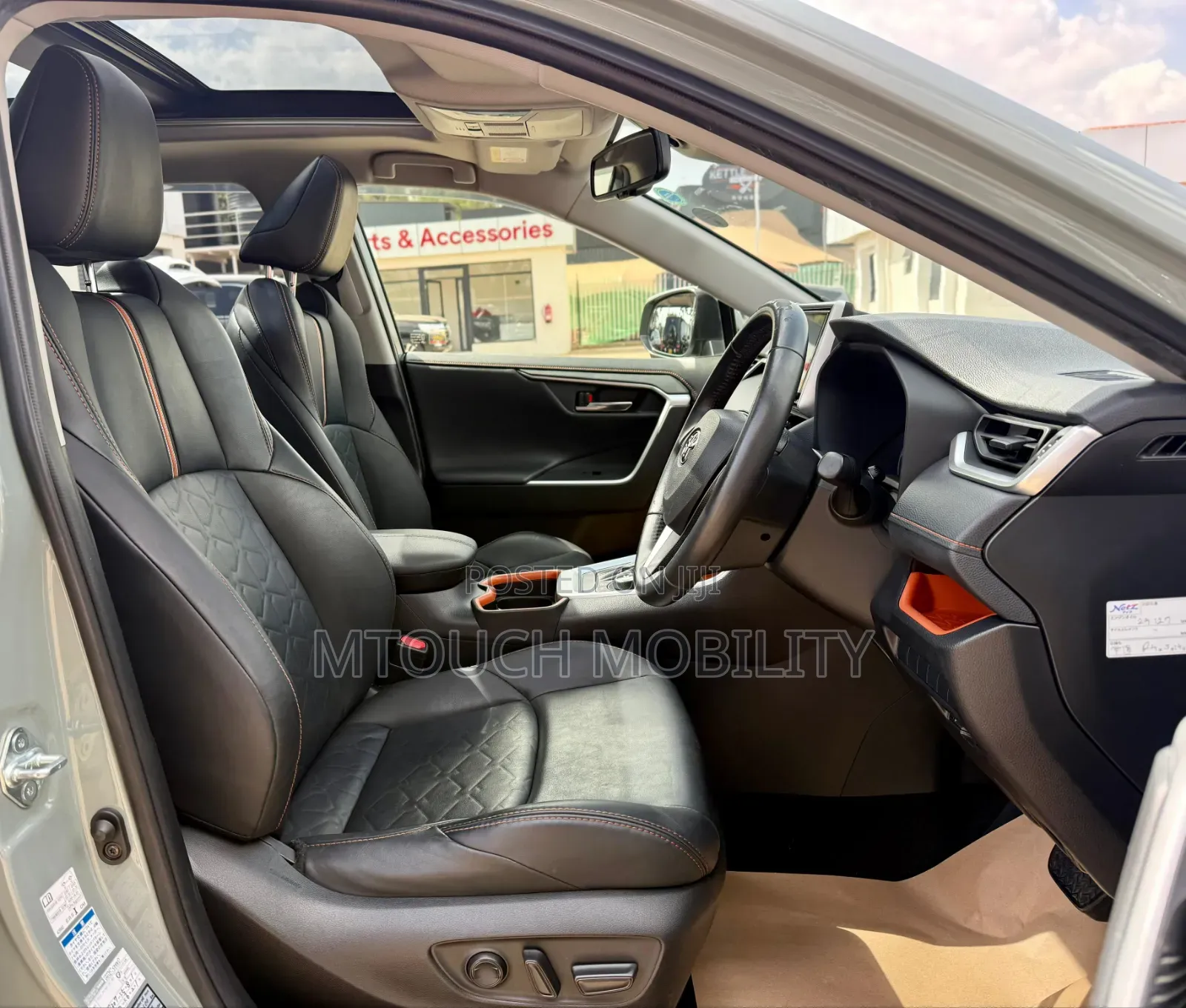 Toyota RAV4 2020 Green