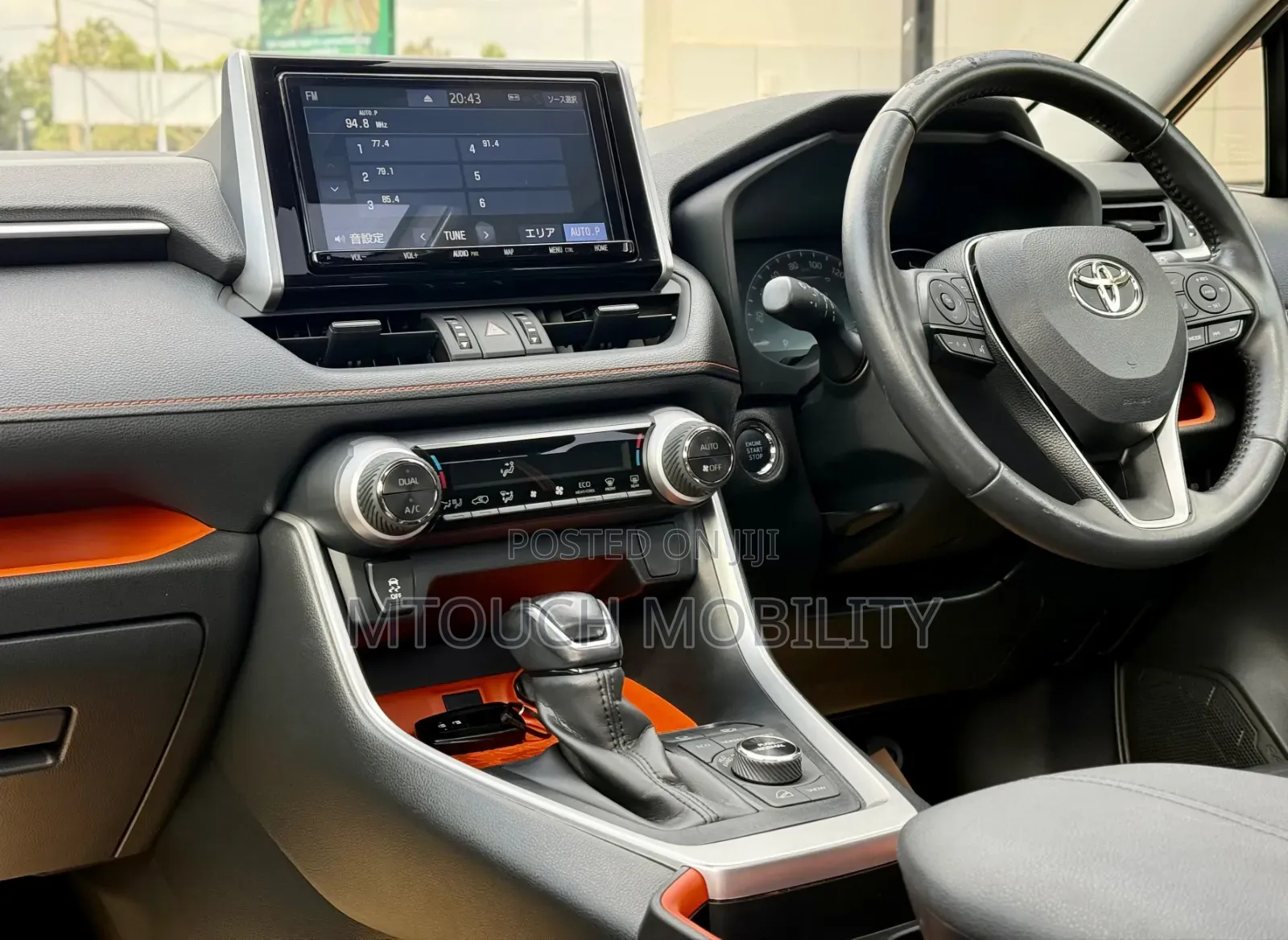 Toyota RAV4 2020 Green