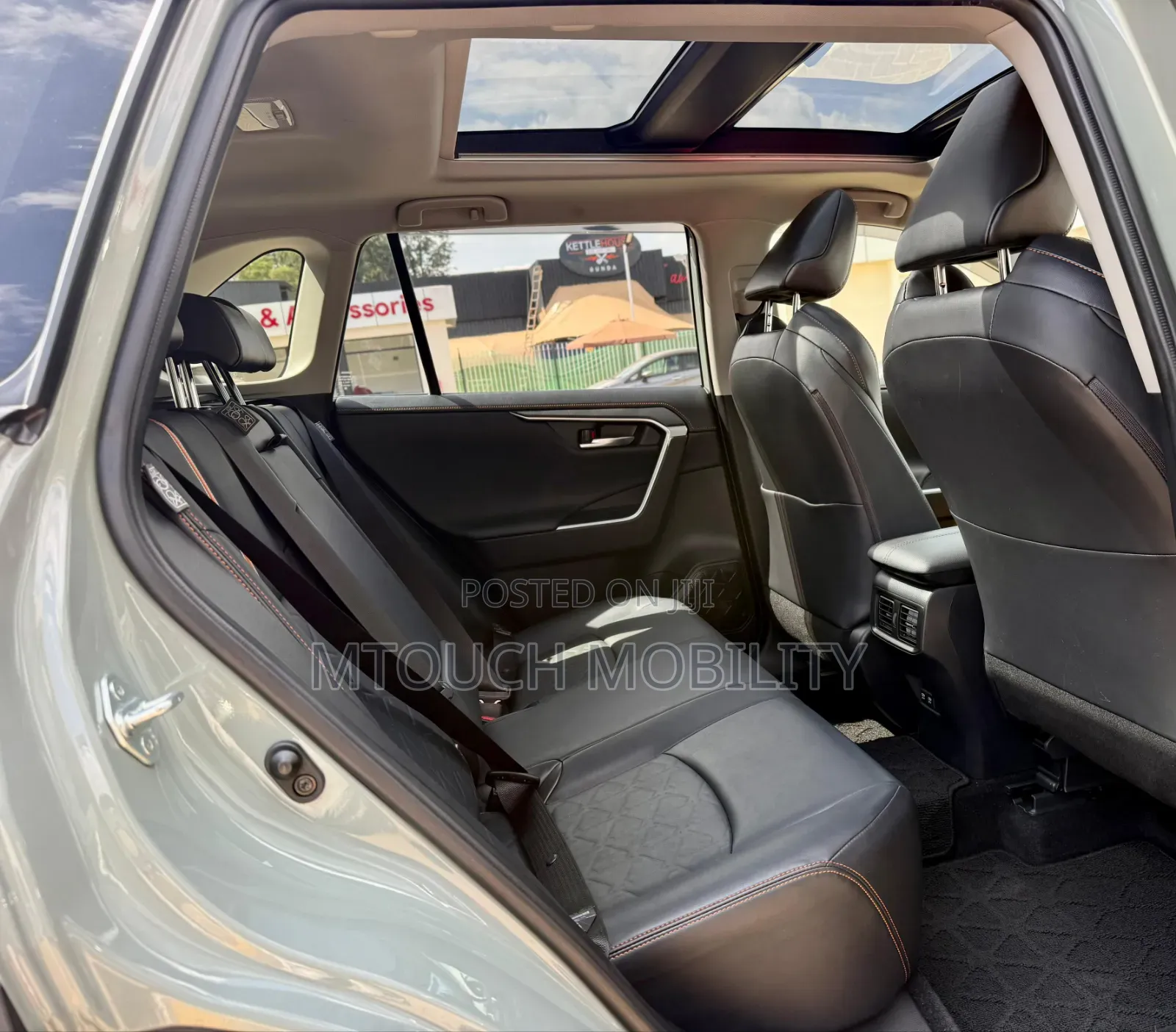 Toyota RAV4 2020 Green
