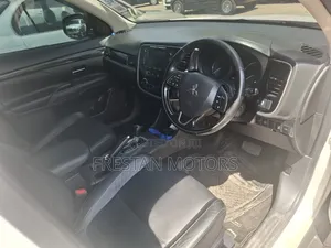 Mitsubishi Outlander 2016 White