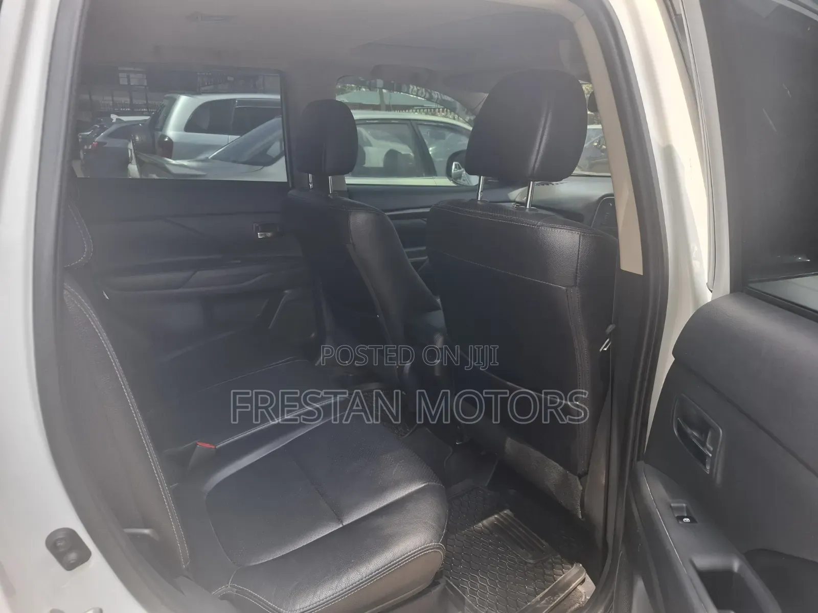 Mitsubishi Outlander 2016 White