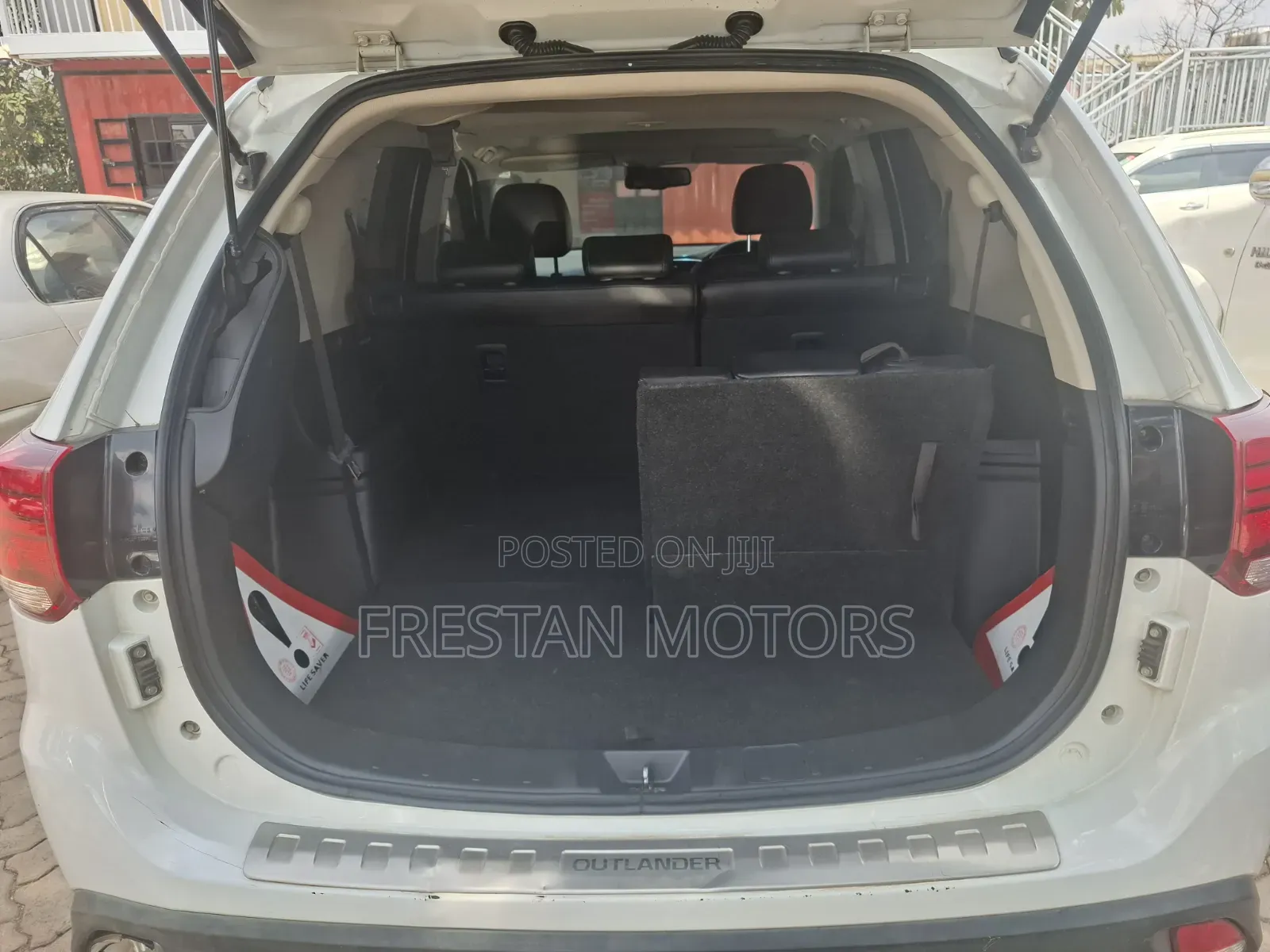Mitsubishi Outlander 2016 White