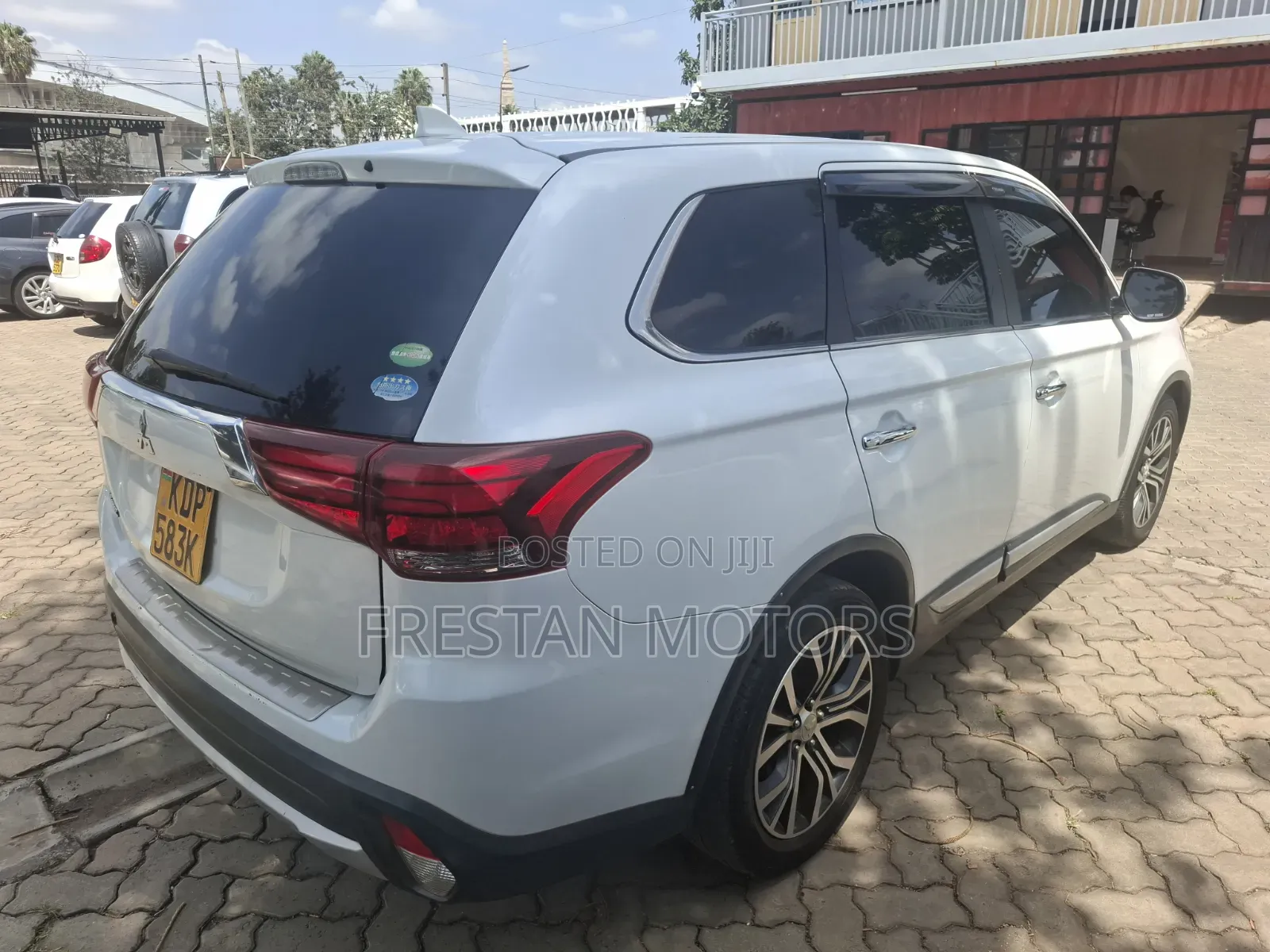 Mitsubishi Outlander 2016 White