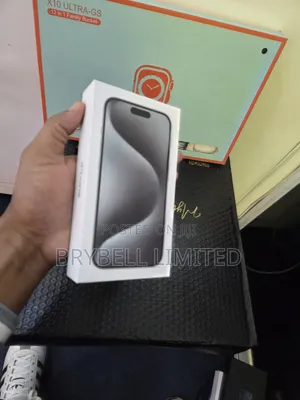 New Apple iPhone 15 Pro Max 256 GB White