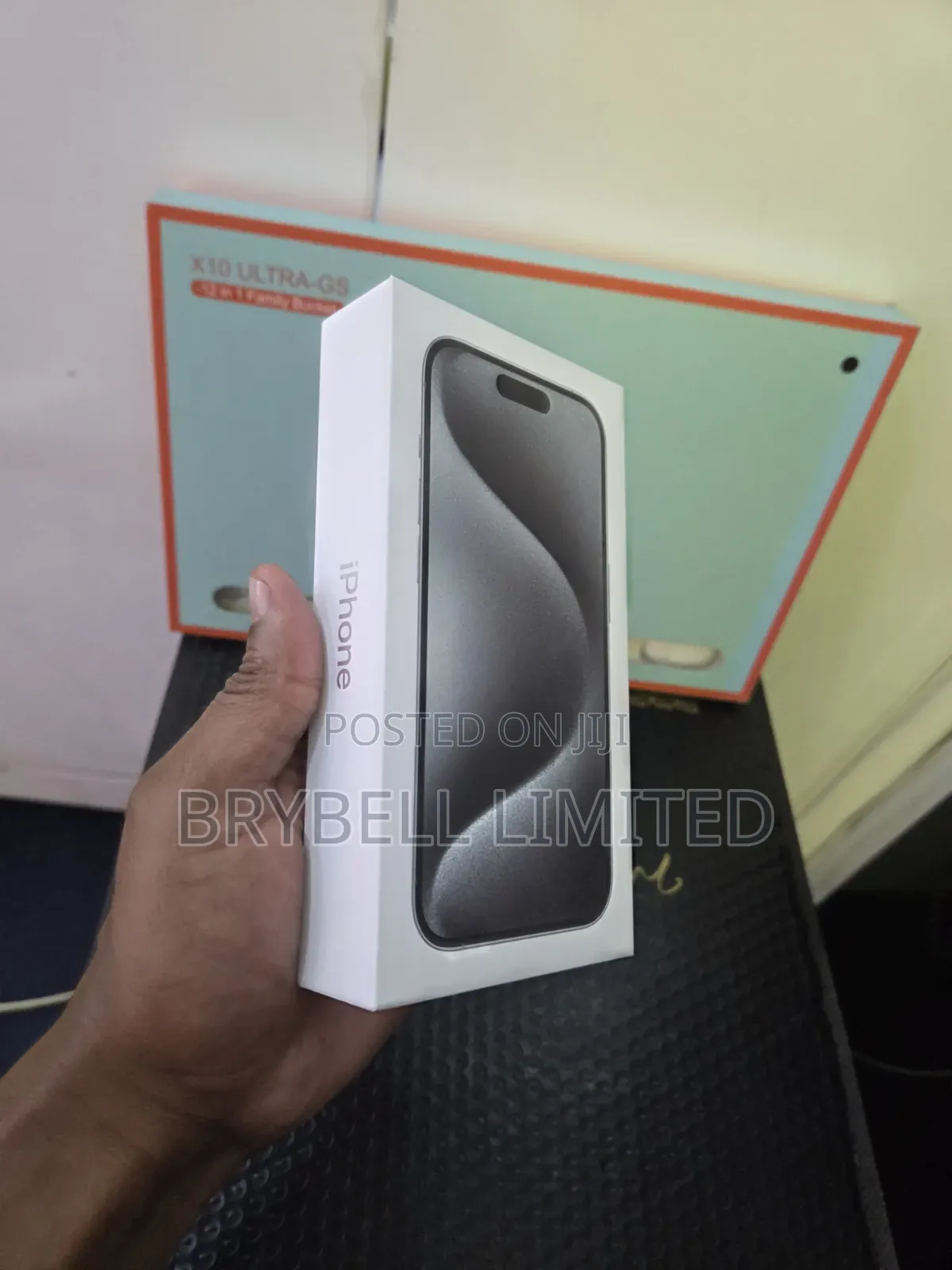 New Apple iPhone 15 Pro Max 256 GB White