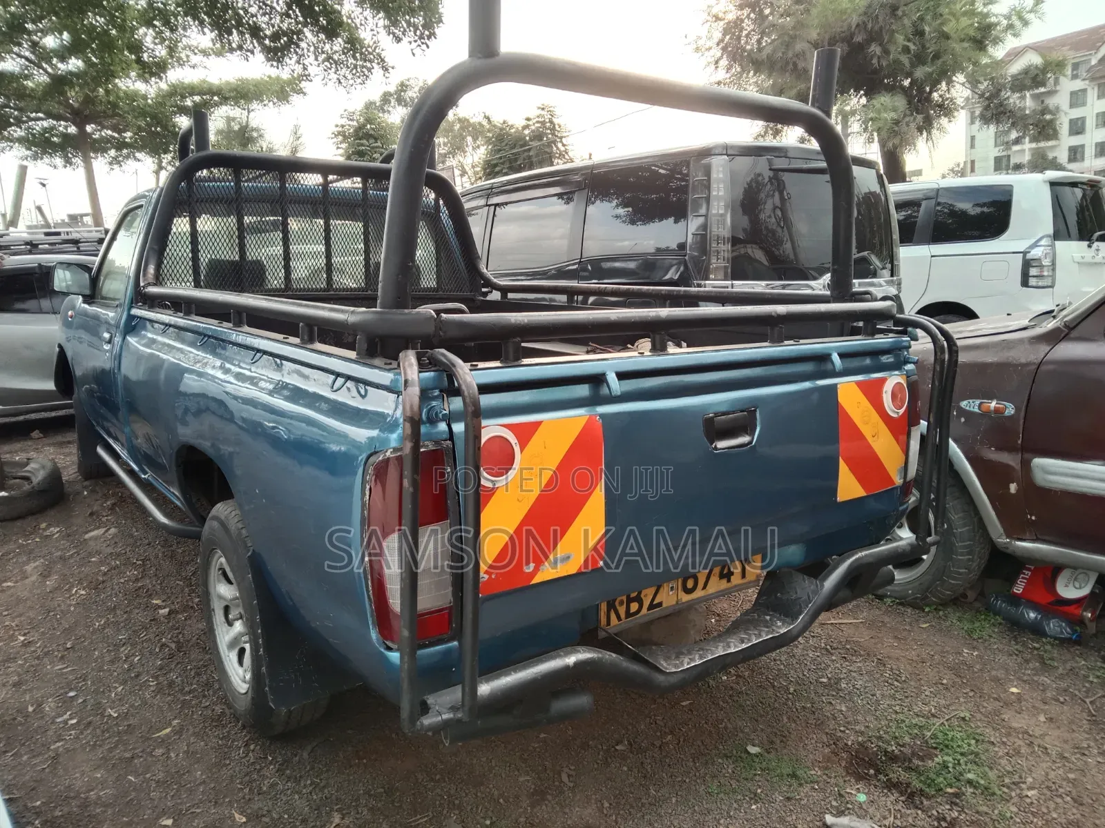 Nissan Hardbody 2014 Blue