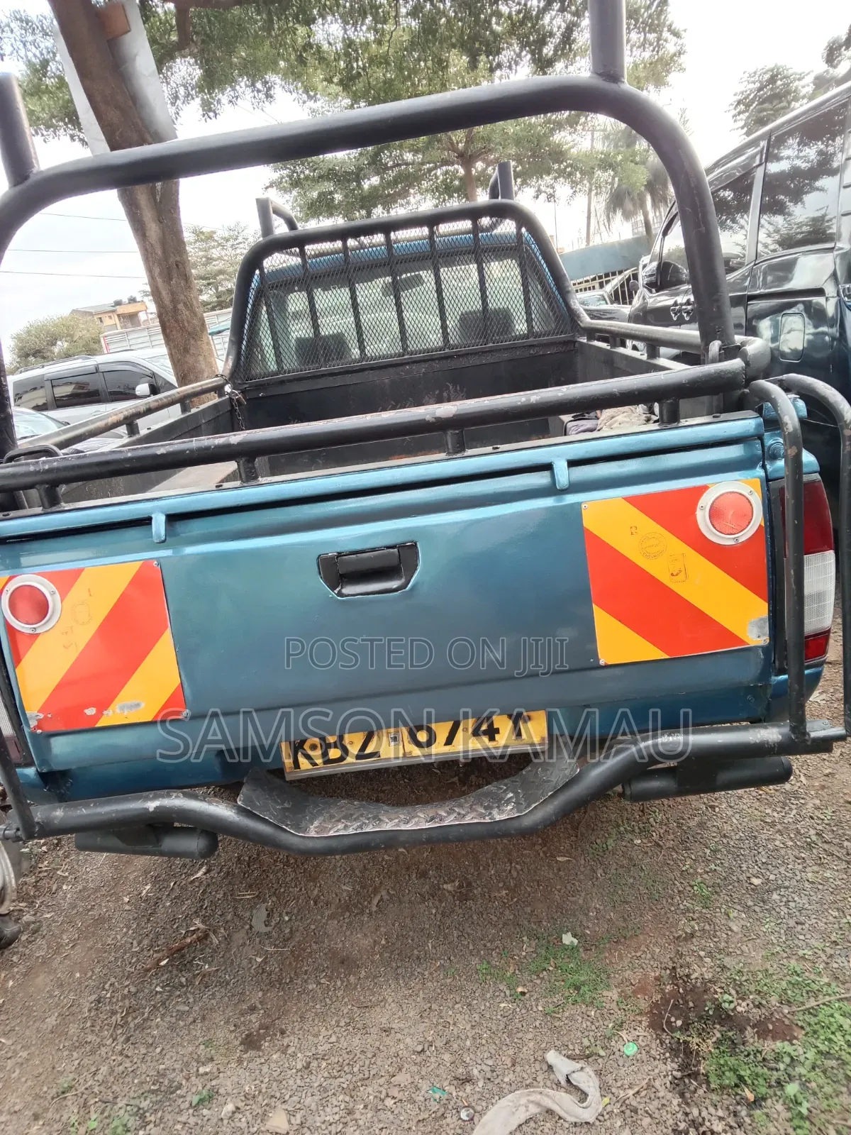 Nissan Hardbody 2014 Blue