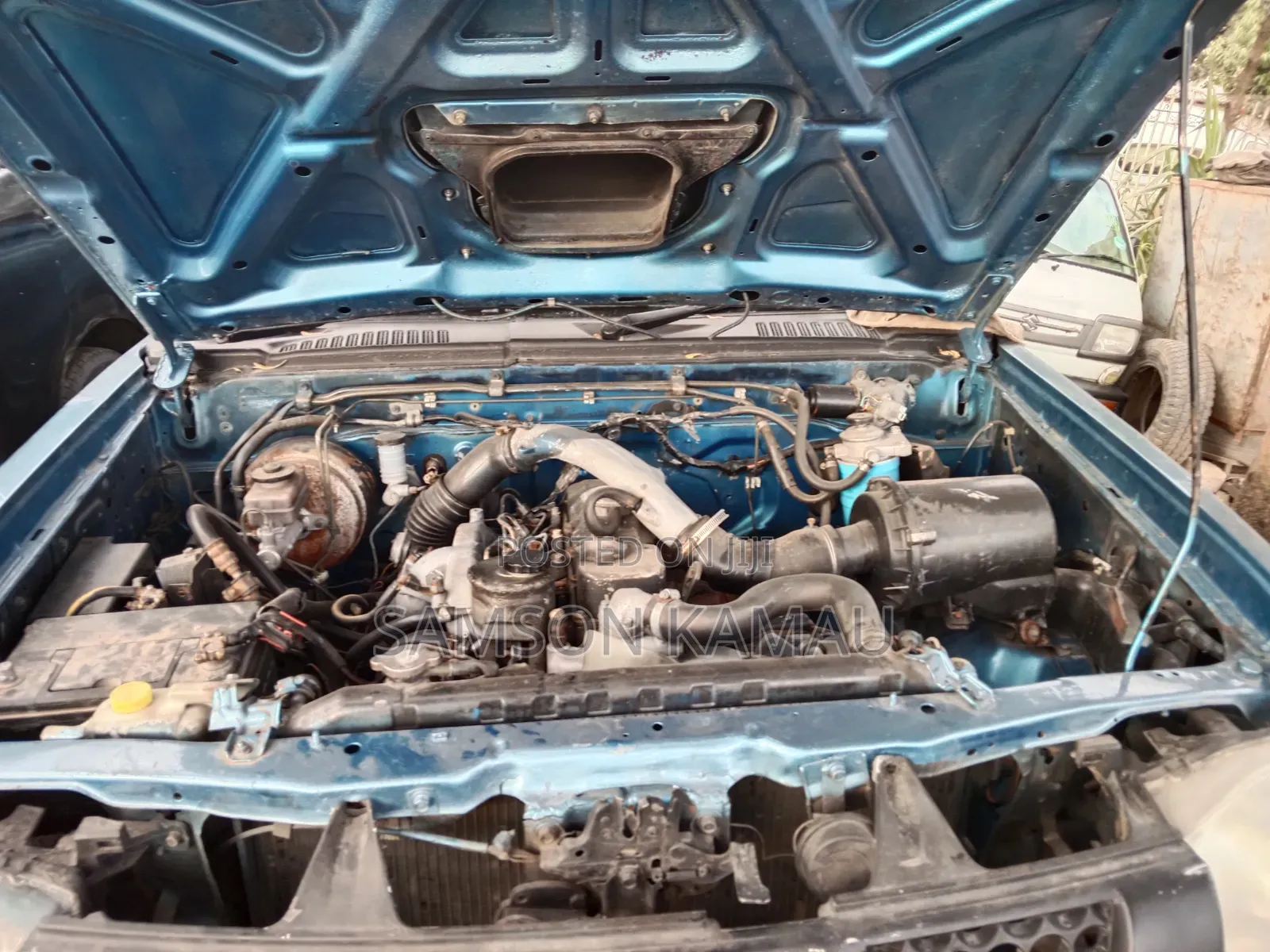 Nissan Hardbody 2014 Blue