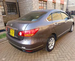 Nissan Bluebird 2008 Brown