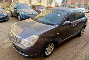 Nissan Bluebird 2008 Brown