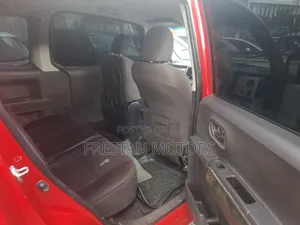 Toyota Porte 2014 Red