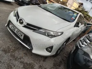 Toyota Auris 2013 White