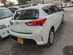 Toyota Auris 2013 White