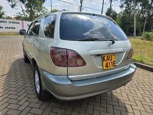 Toyota Harrier 2005 Silver