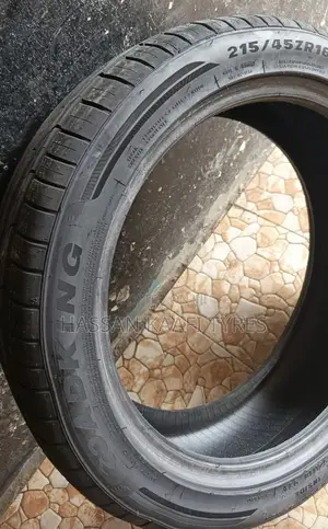 215/45r18 Roadking Tyre