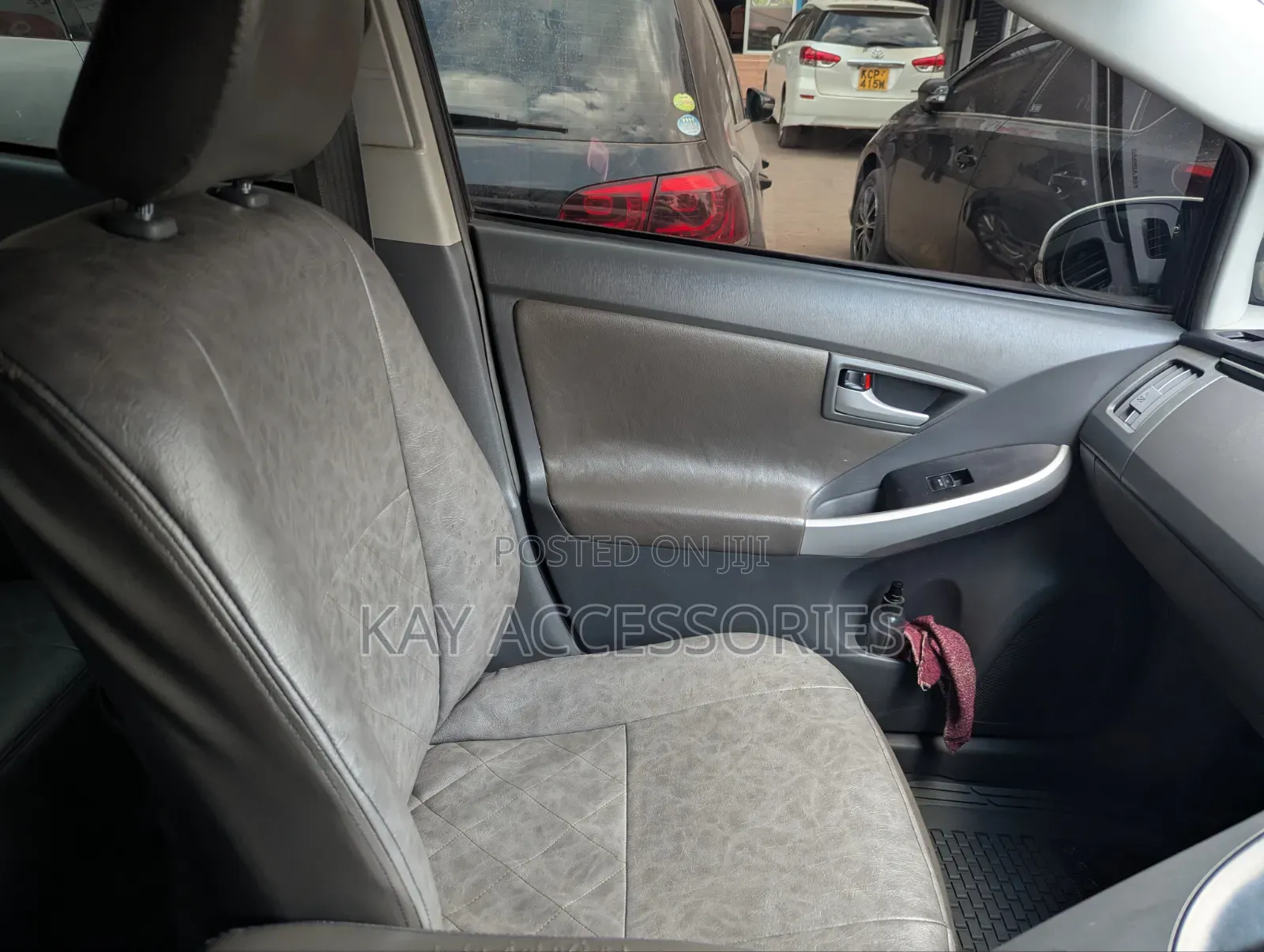 Toyota Prius V 2010 Silver