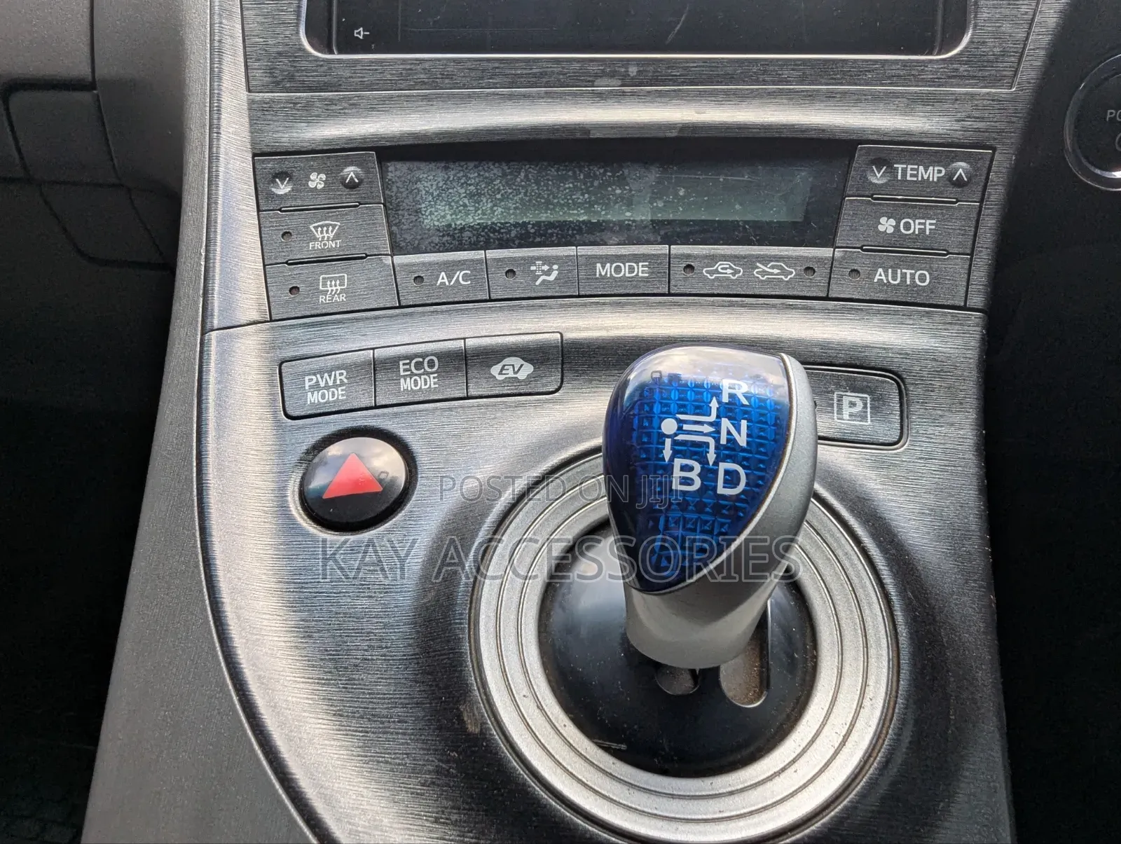 Toyota Prius V 2010 Silver