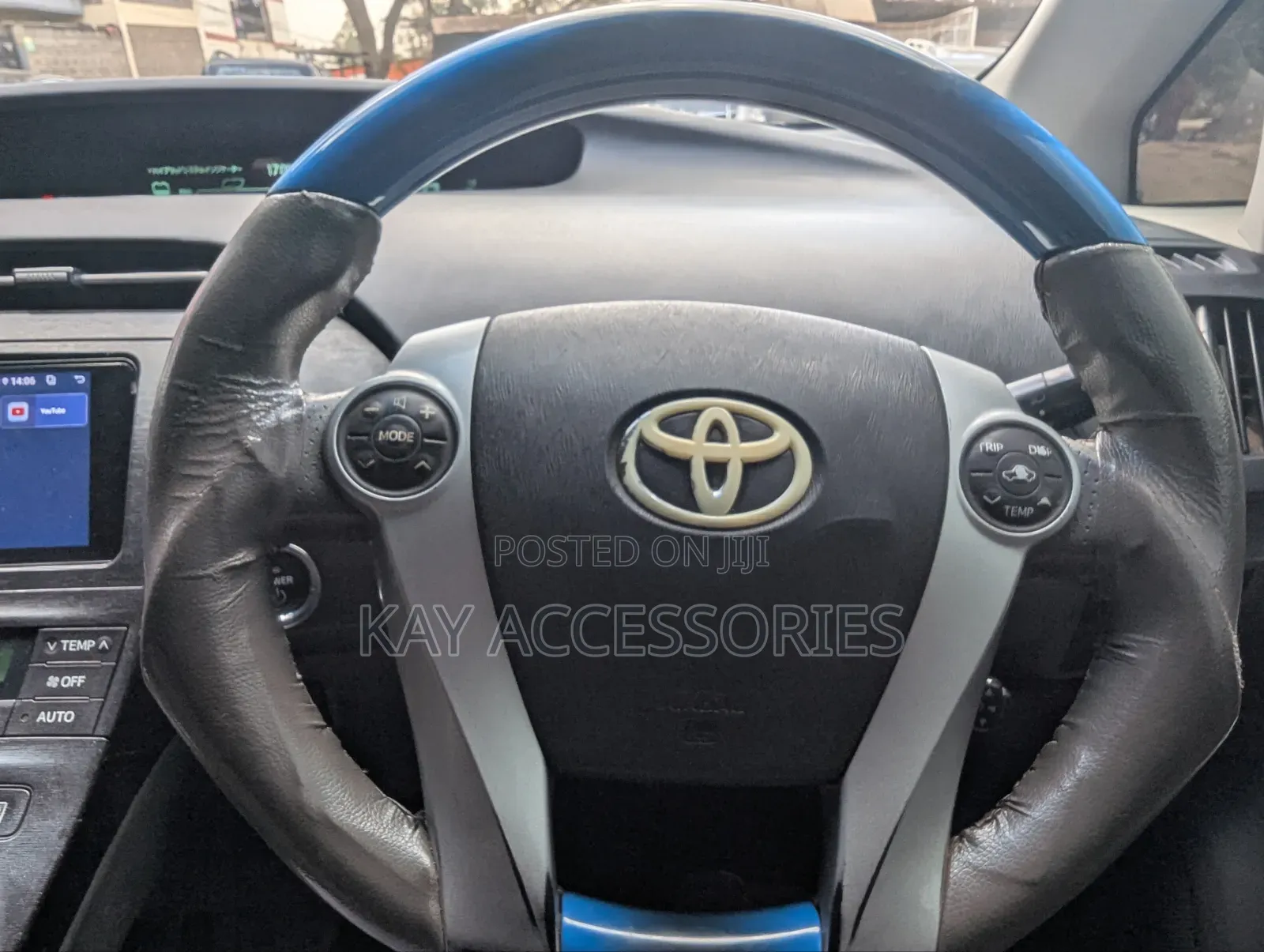 Toyota Prius V 2010 Silver