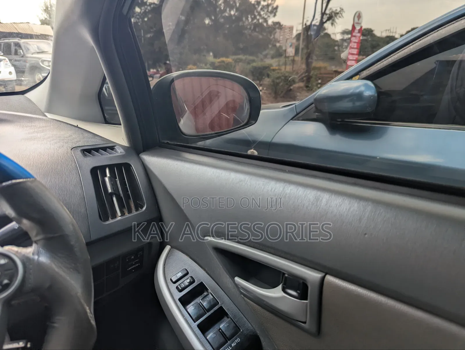 Toyota Prius V 2010 Silver