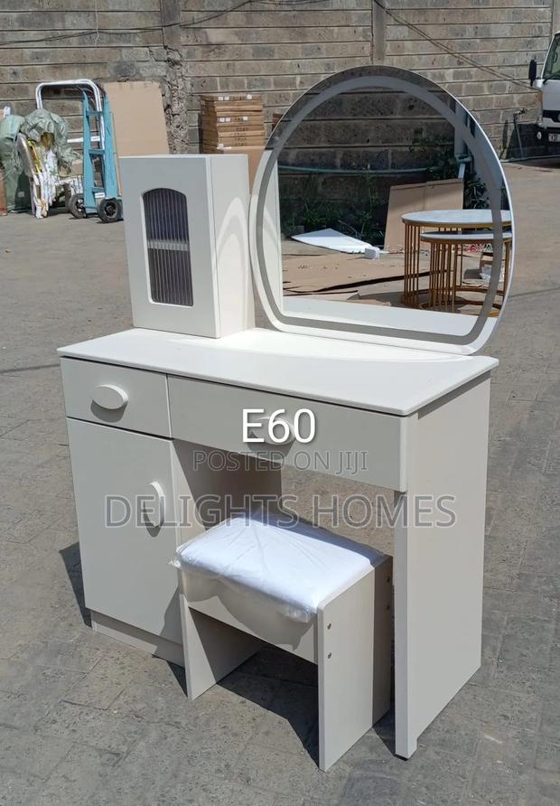 Modern Make Up Vanity Table - main view