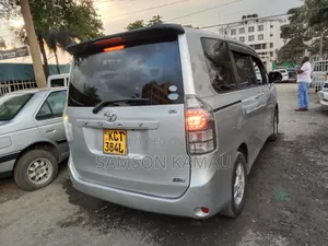 Toyota Voxy 2012 Silver