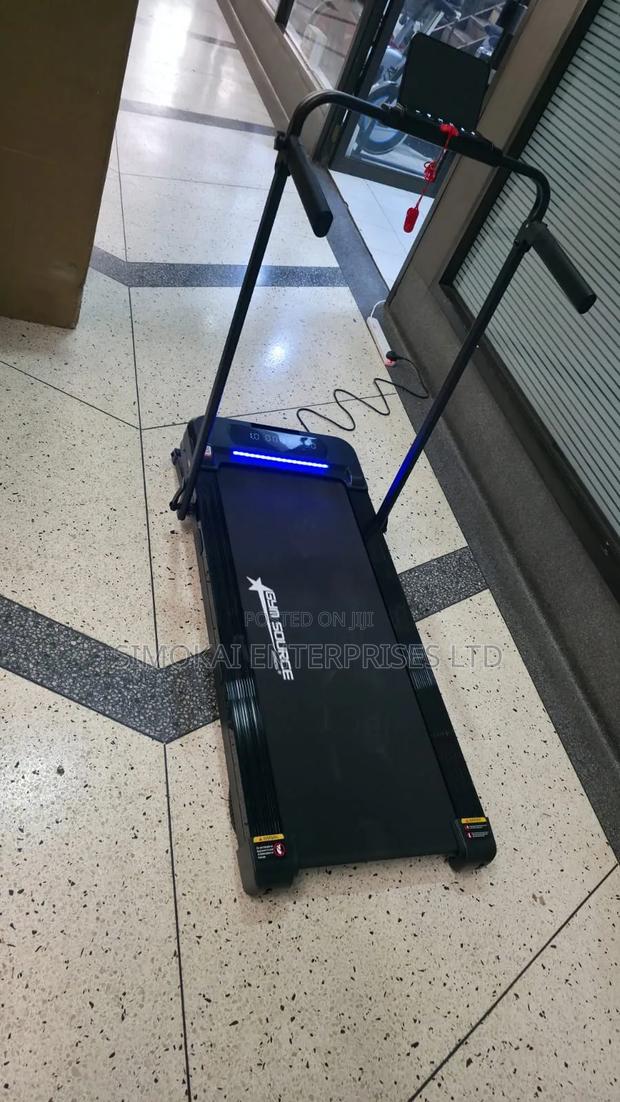 14Km/H Mini Treadmill With 9% Auto Incline - main view