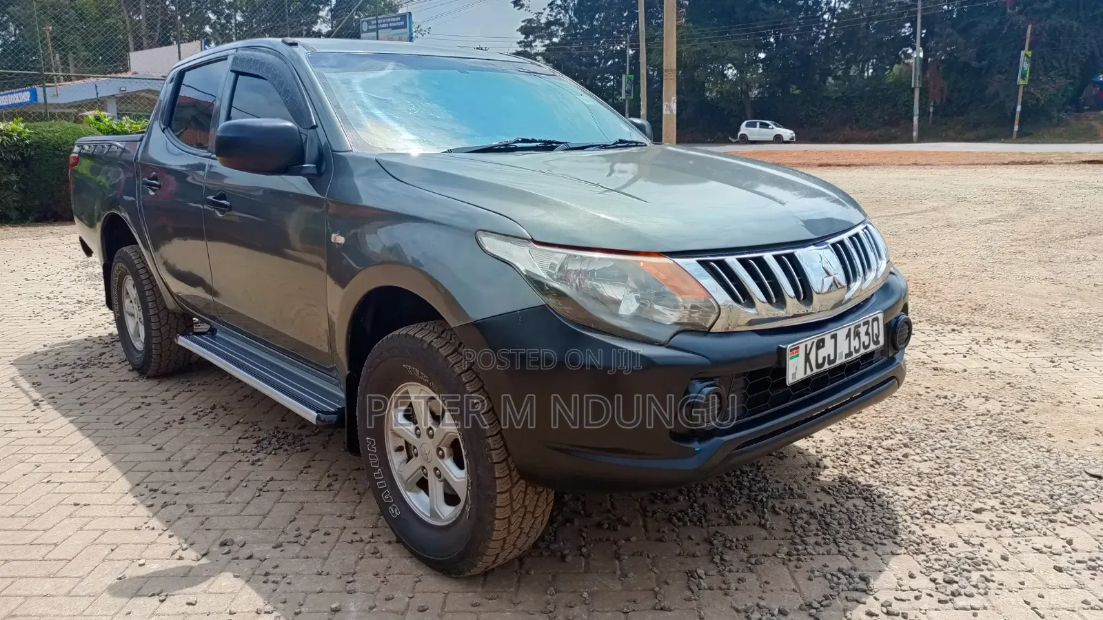 Mitsubishi L200 2015 Gray