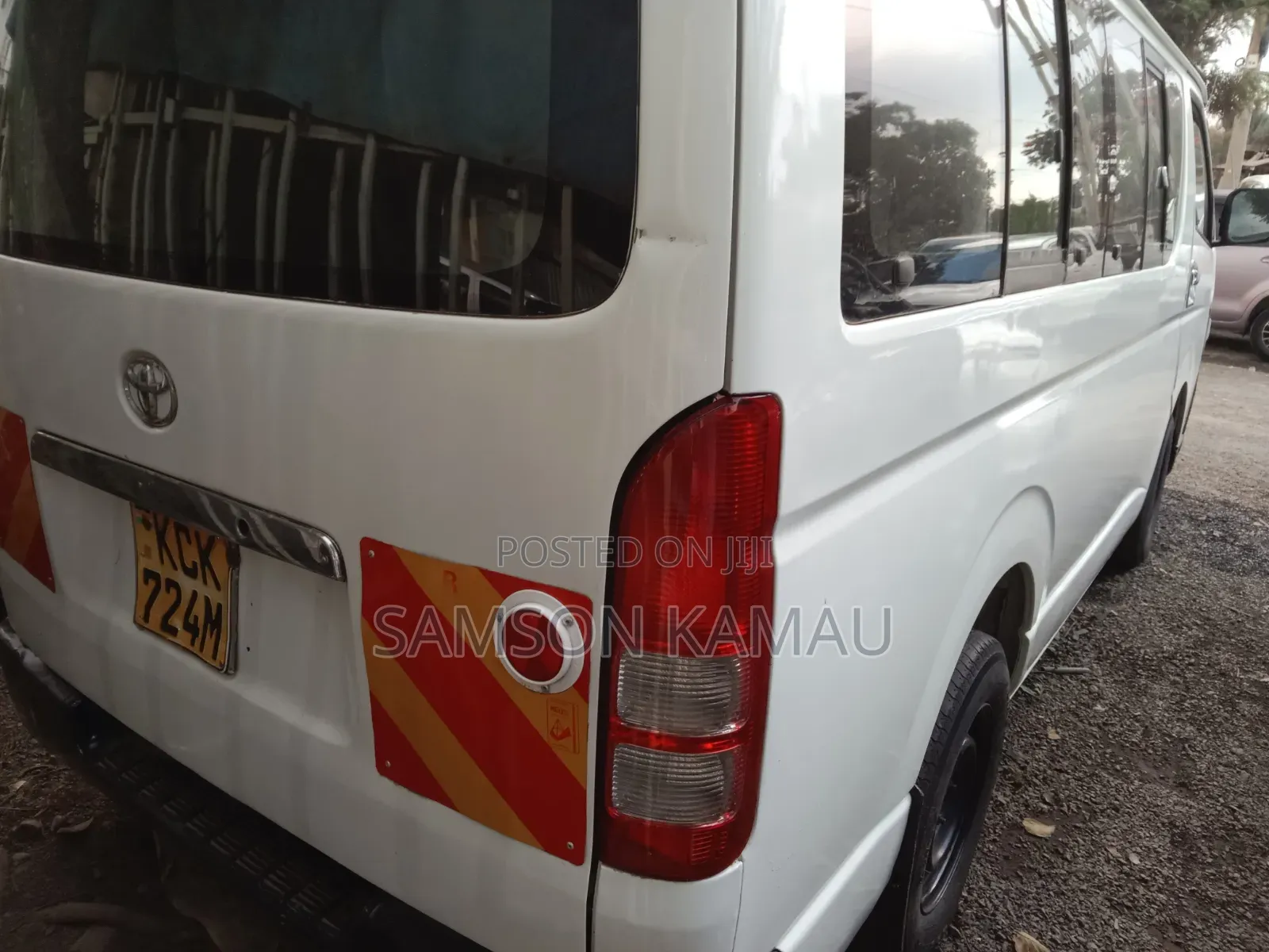 Toyota HiAce 2009 White
