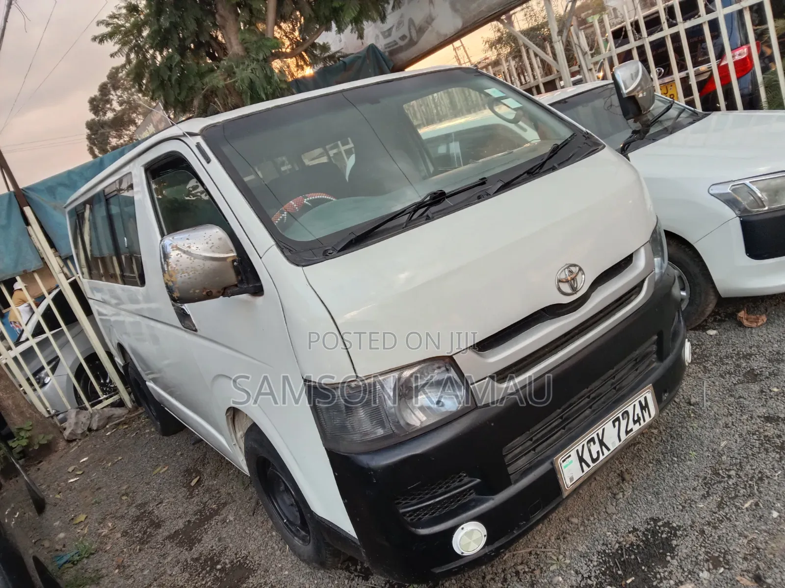 Toyota HiAce 2009 White