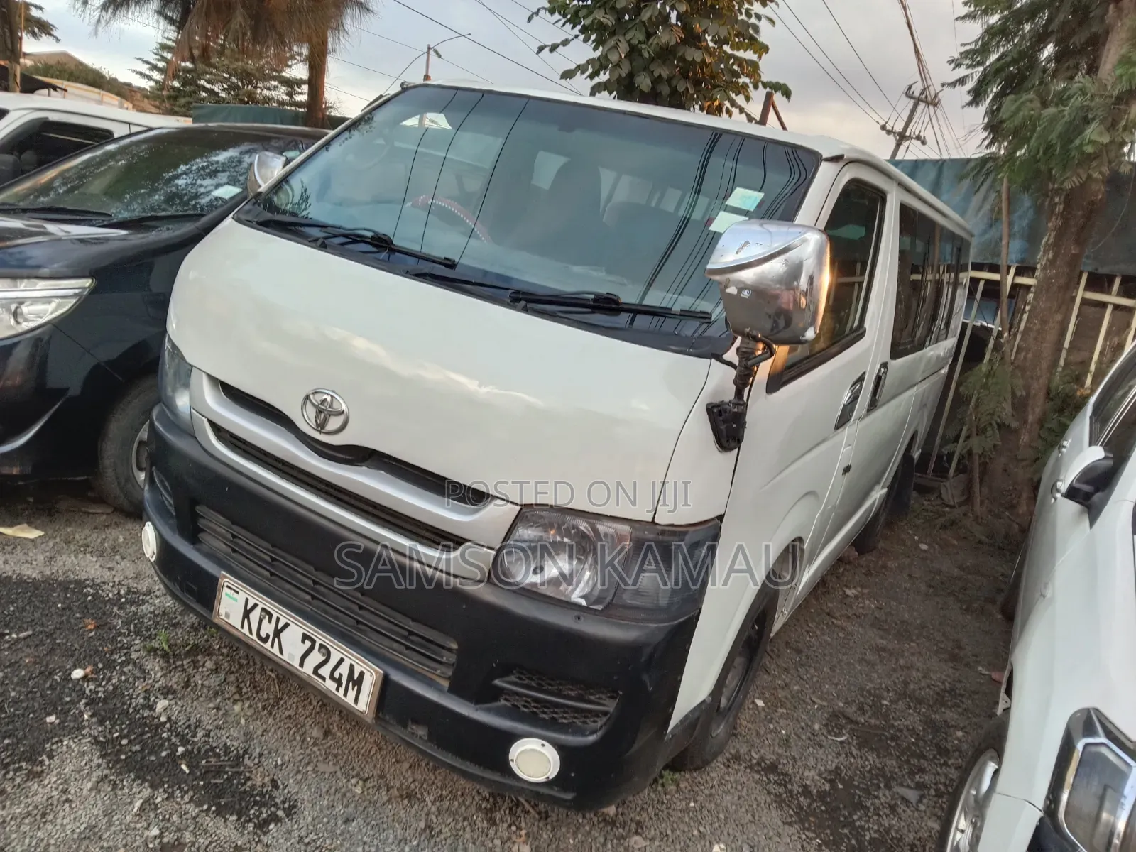 Toyota HiAce 2009 White