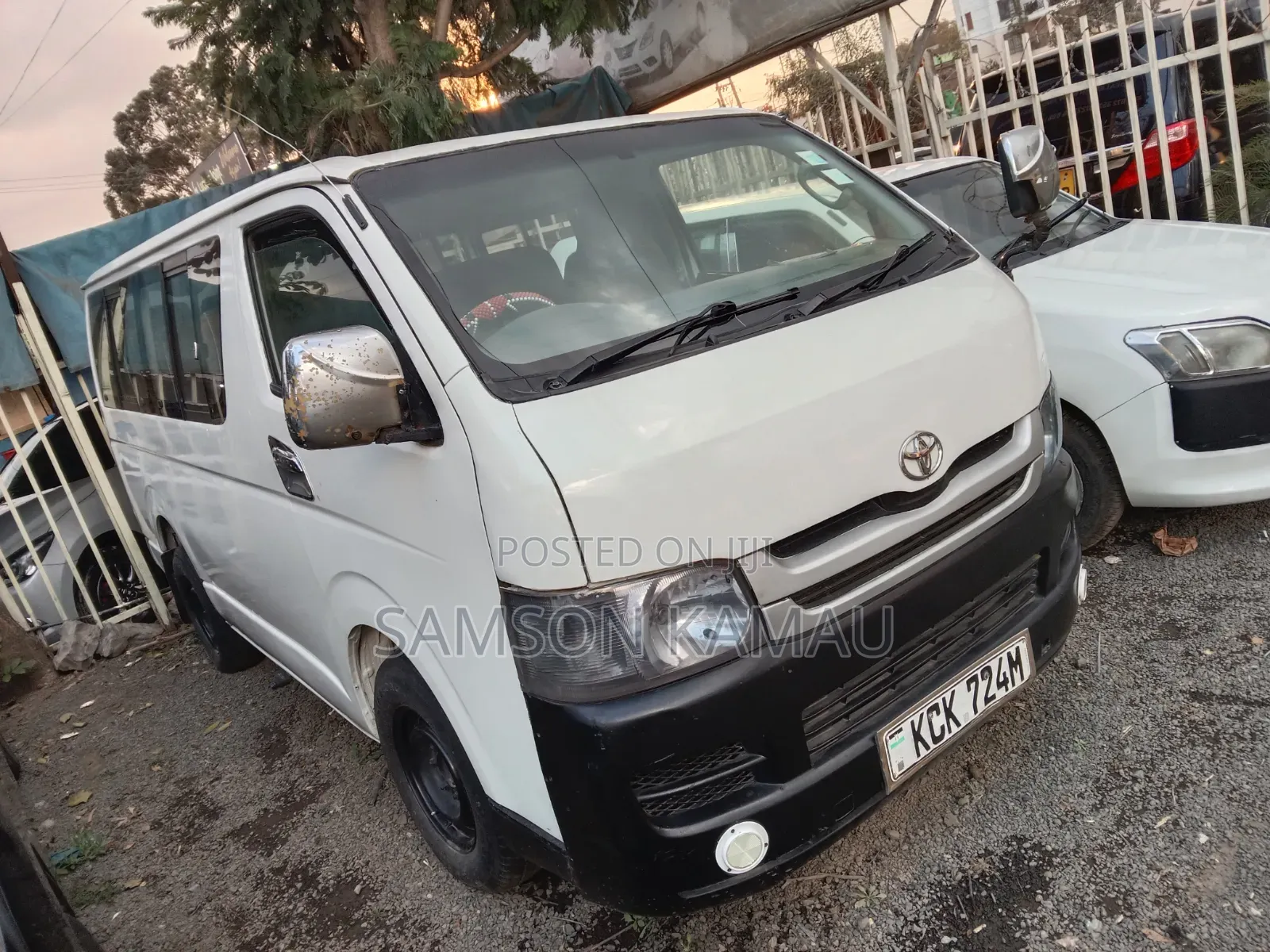 Toyota HiAce 2009 White