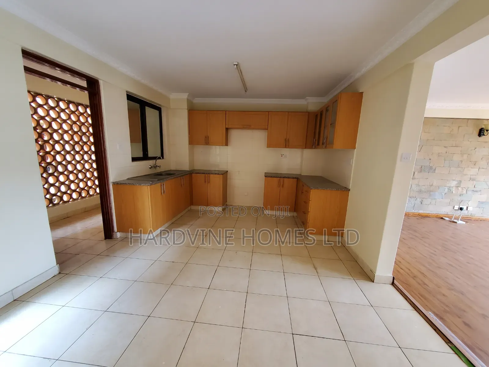 3bdrm Apartment in Valley Arcade for rent