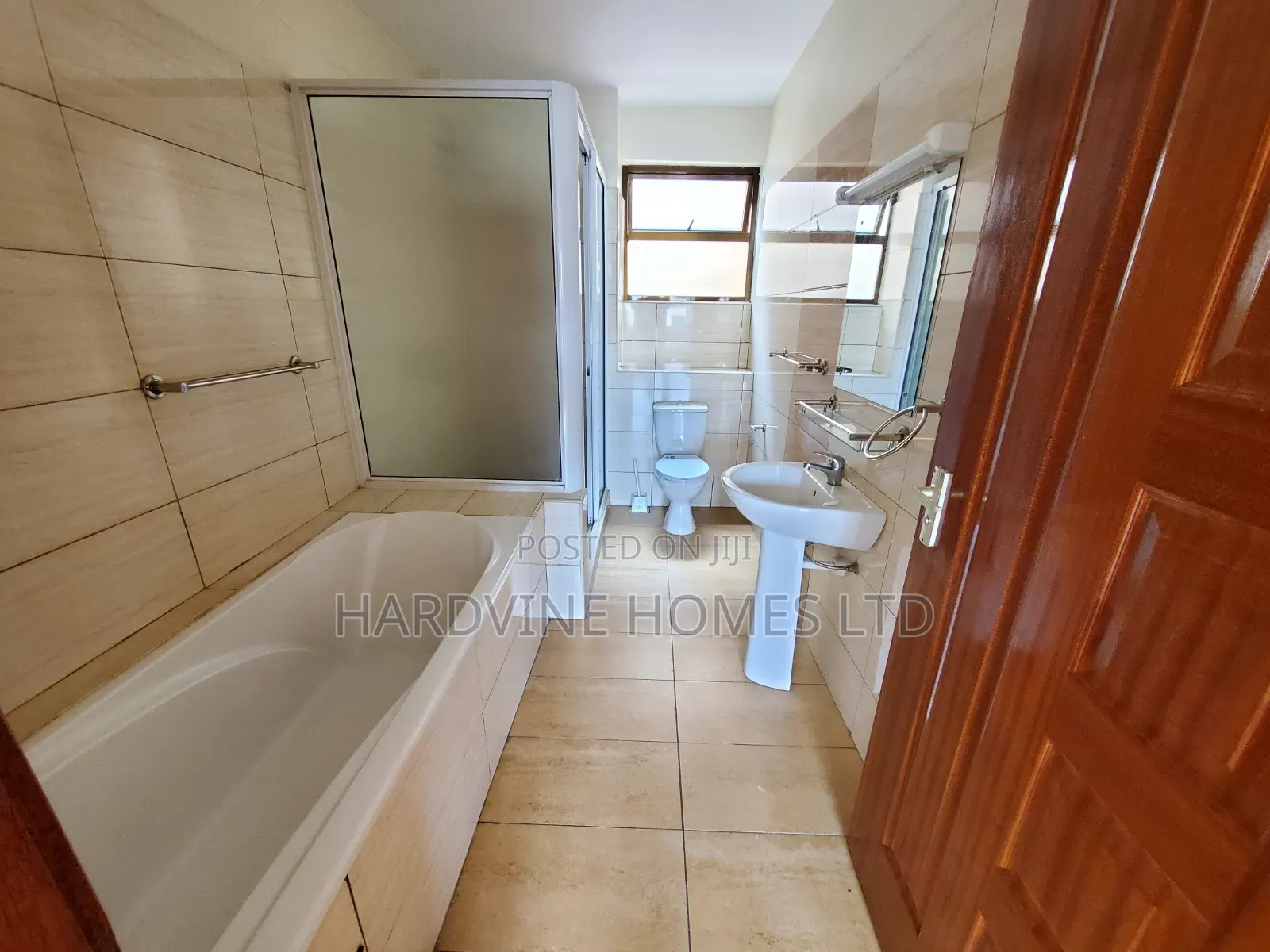 3bdrm Apartment in Valley Arcade for rent