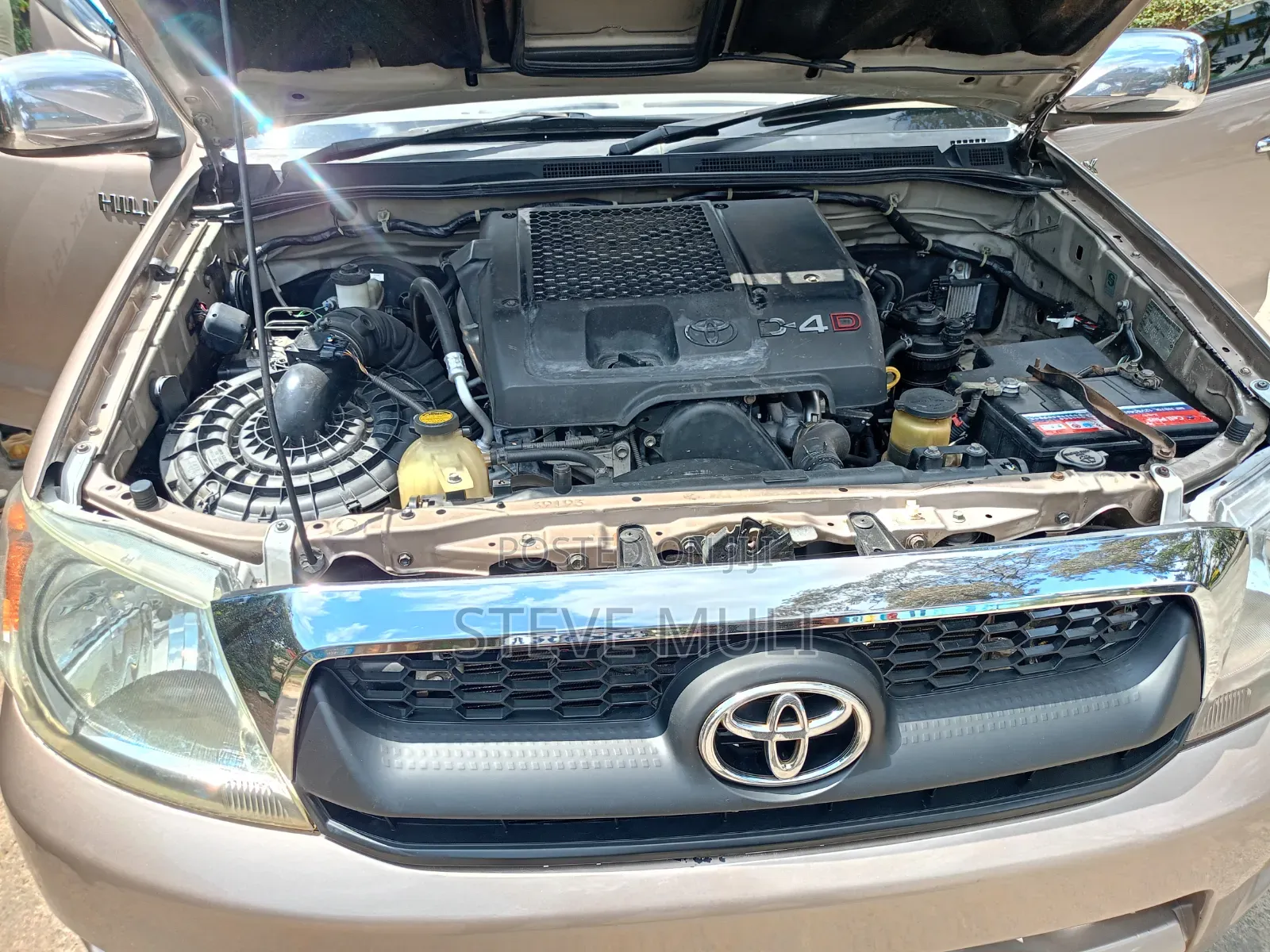 Toyota Hilux 2.5 Cab 2005 Gold