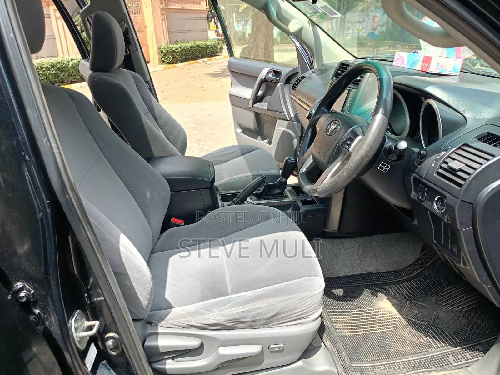 Toyota Land Cruiser 2012 Black