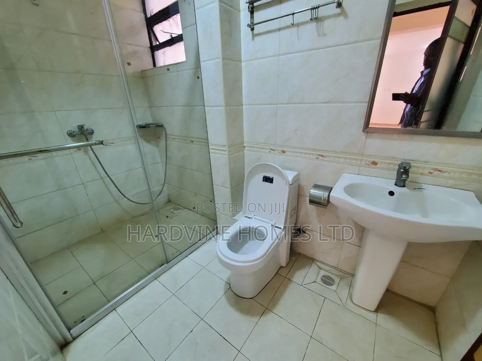 2bdrm Apartment in Valley Arcade for rent