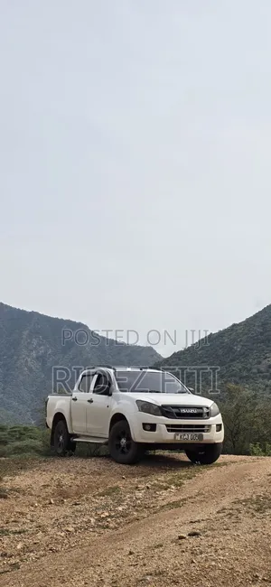 Isuzu D-MAX 2015 White