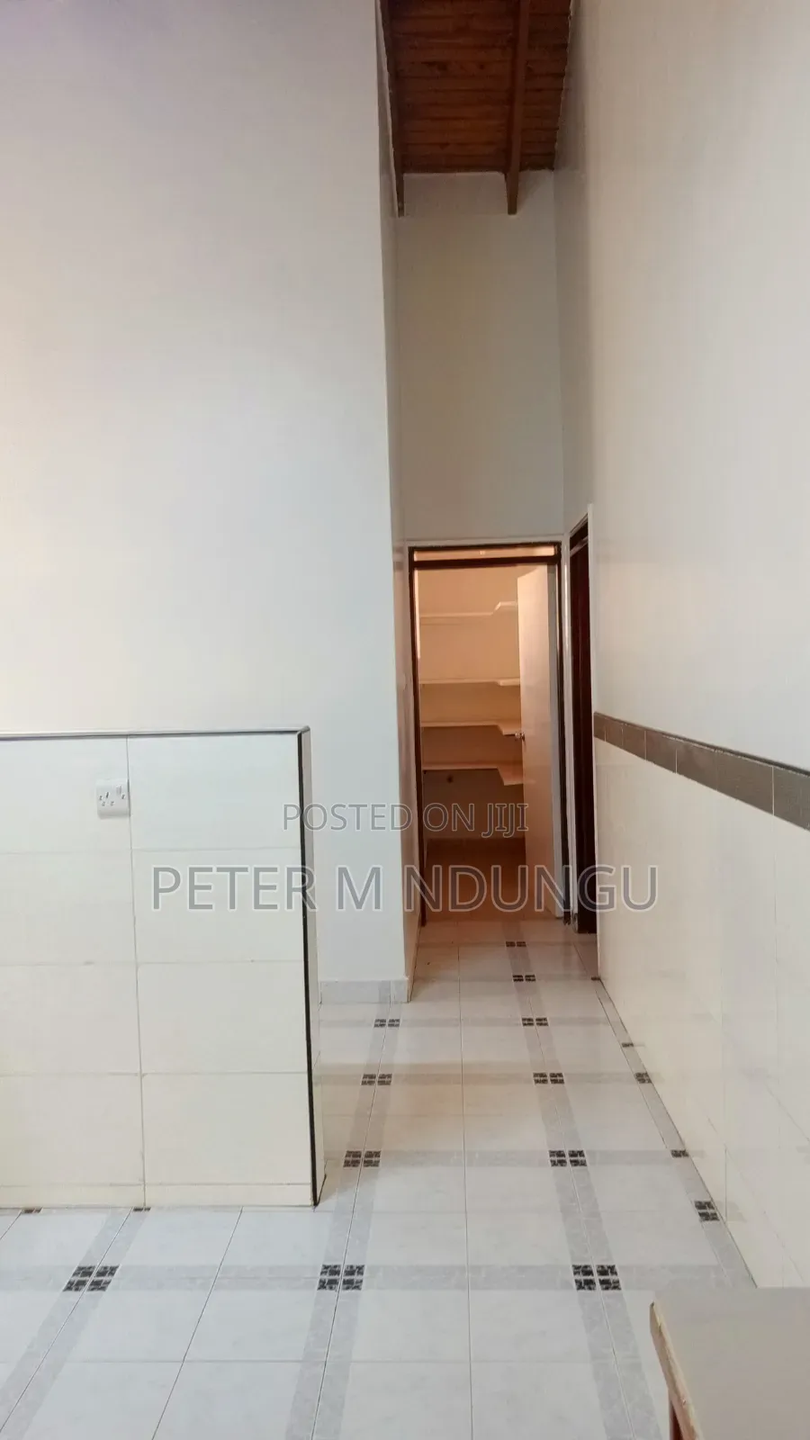 4bdrm House in Runda, Kiambu / Kiambu  for rent