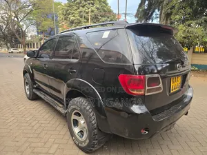 Toyota Fortuner 2006 Black