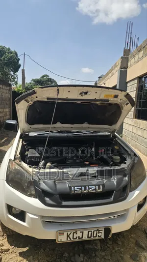 Isuzu D-MAX 2015 White
