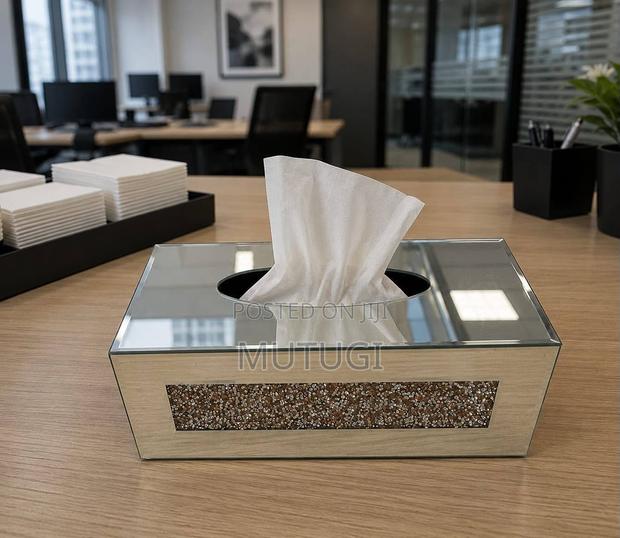 Crystal Glass Servitte Box