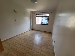3bdrm Apartment in Valley Arcade for rent